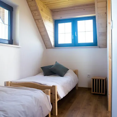Casa de Férias Dziewiecsil &chaber _domki Blisko Lasu